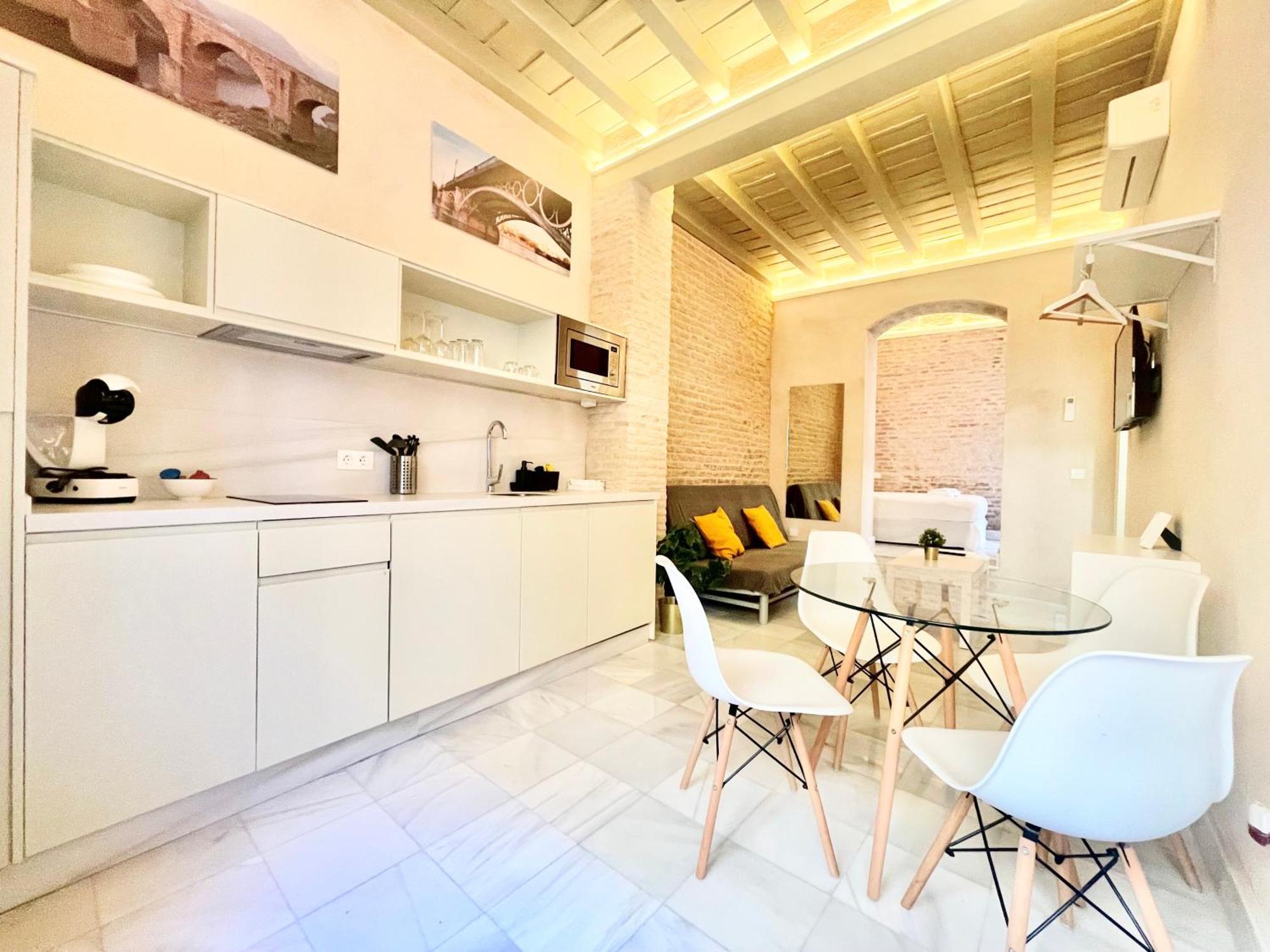 Click Triana - Patio Privado Leilighet Sevilla Eksteriør bilde