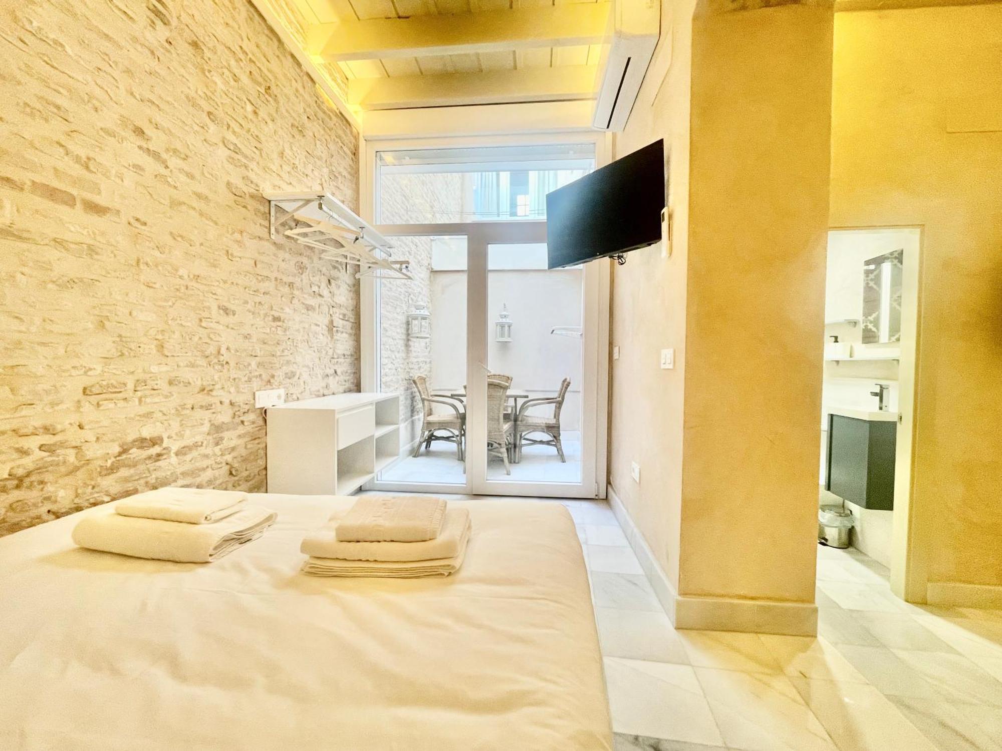 Click Triana - Patio Privado Leilighet Sevilla Eksteriør bilde