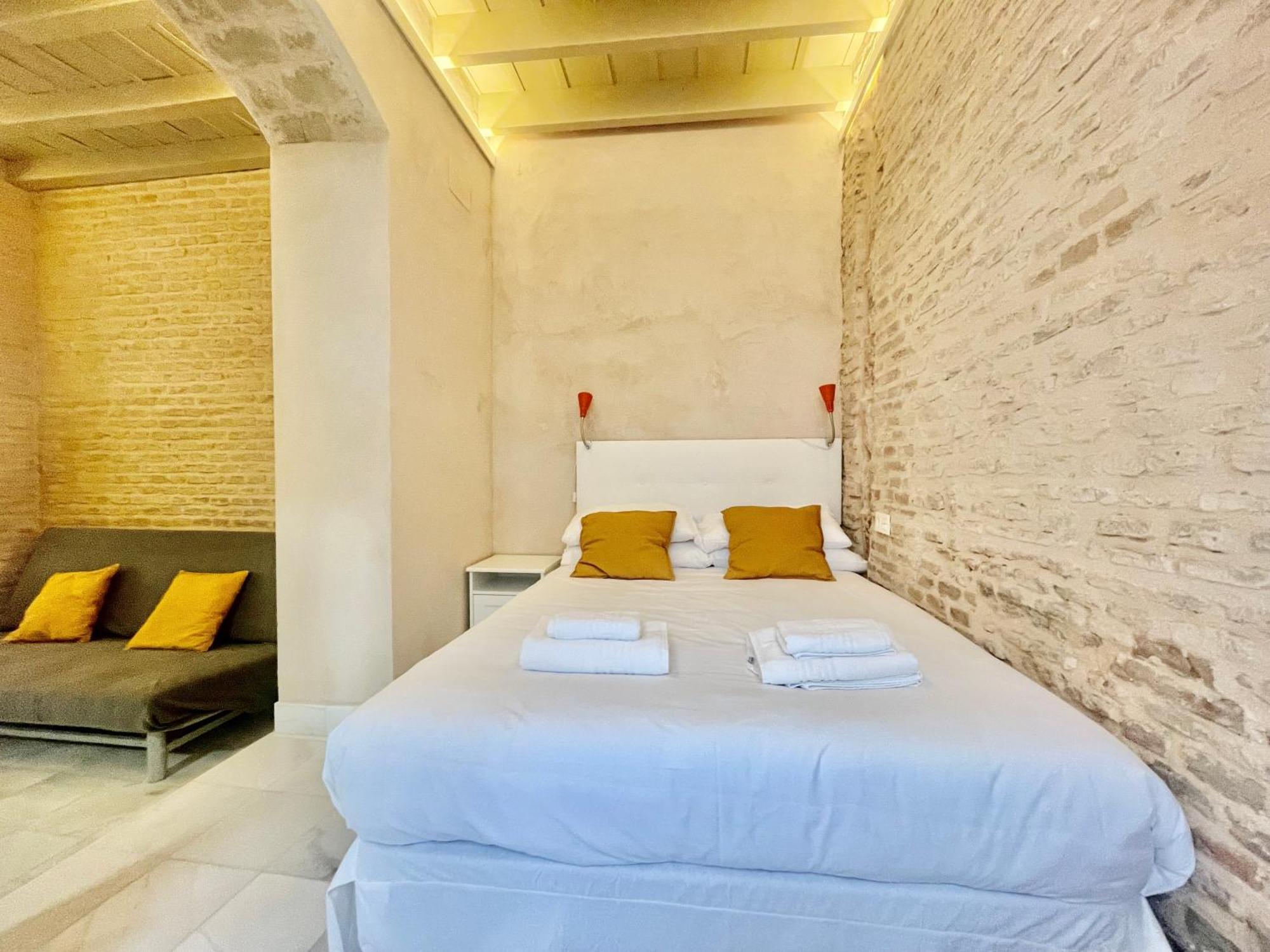 Click Triana - Patio Privado Leilighet Sevilla Eksteriør bilde